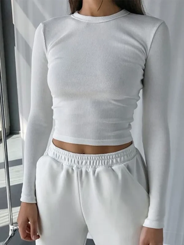 Ribbed Long-Sleeve Cropped Top – Casual Spring Basics